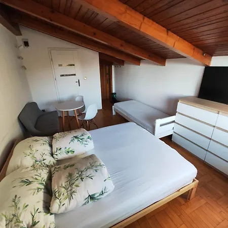 Monterska ホームステイ *