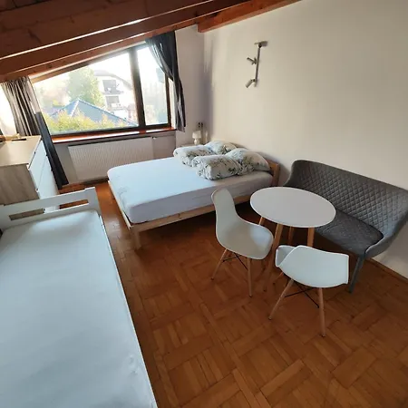 ホームステイ Monterska ビエルスコ・ビアバ